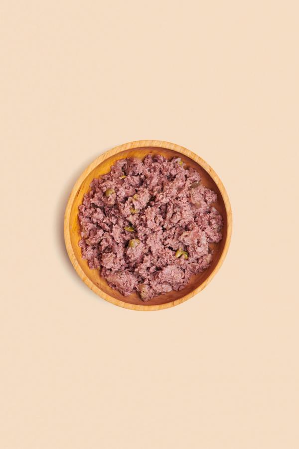 Doseninhalt Hundefutter mit Ente